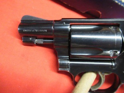 Smith & Wesson 36 No Dash Flat Latch 38 with Box - Image 2 of 10