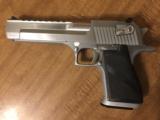 Magnum Research Desert Eagle .50 AE Brushed Chrome - 4 of 4
