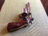 SMITH AND WESSON - 2 of 11