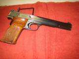 Smith and Wesson Model 41 Mfg. 1981 - 11 of 15
