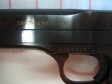Smith & Wesson
Model 41 with Cocking Indicator (Early Mod) - 8 of 15