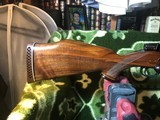 Weatherby Mark V Deluxe .270 WBY Magnum - 4 of 12