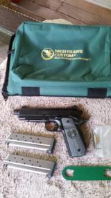 NIGHTHAWK Custom Silent Hawk
9 mm - 1 of 4
