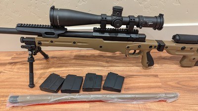 Accuracy International AT folder- FDE - 4 mags, accessories, like new condition - Image 8 of 13
