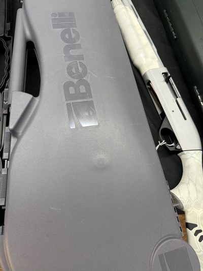 Benelli M2 12 gauge Left Hand Semi Automatic - Image 5 of 5