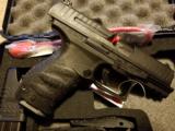 Walther PPQ M2 9mm
- 2 of 2