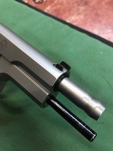 SMITH
&
WESSON
SUPER 9 - 6 of 15