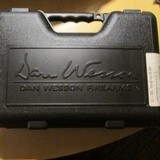 1911 Dan Wesson Valor 45 acp Pistol.S.S - 1 of 8