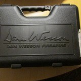 Dan Wesson 1911 Valor, Polished Stainless 1911, 45 acp - 1 of 6