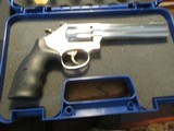 S&W Model 648, 22 Magnum 6