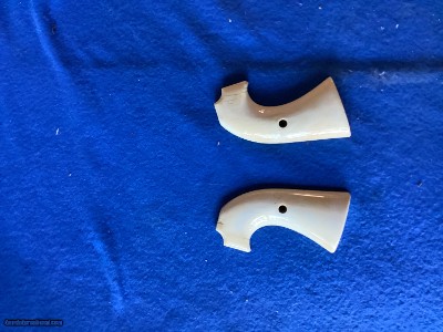 ANTIQUE IVORY BISLEY GRIPS - Image 6 of 6