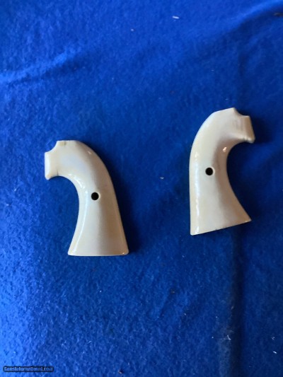 ANTIQUE IVORY BISLEY GRIPS