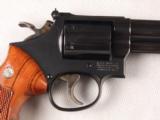 Smith and Wesson Model 19-5 .357 4" 3Ts in Pristine Condition! - 2 of 15