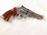 Smith and Wesson Model 66-2 .357 Magnum 4" Revolver - 14 of 15