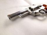 Smith and Wesson Model 66-2 .357 Magnum 4" Revolver - 10 of 15