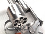 Smith and Wesson Model 686 (No Dash) 6" .357 Magnum with Factory Box and Papers - 11 of 15