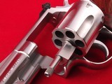 Unfired Smith and Wesson Model 66-2 2 1/2" .357 Magnum Revolver - 6 of 7