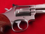 Unfired Smith and Wesson Model 66-2 2 1/2" .357 Magnum Revolver - 3 of 7