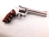 Beautiful Smith and Wesson Model 686 (No Dash) .357 Magnum 6" Revolver - 7 of 13