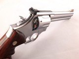Beautiful Smith and Wesson Model 686 (No Dash) .357 Magnum 6" Revolver - 6 of 13