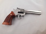 Exceptional Smith and Wesson Model 617 (no dash) 6" .22LR Full Target - 6 of 15