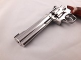 Exceptional Smith and Wesson Model 617 (no dash) 6" .22LR Full Target - 4 of 15