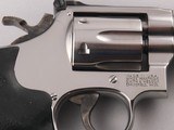 Smith and Wesson Model 617-1 6" .22LR Target Model complete with Factory Case and Papers! - 8 of 14