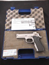 Smith and Wesson Model 5906 9mm Semi-Auto Pistol with Factory Case - 1 of 11