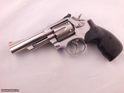 Smith and Wesson Model 66 4 4" .357 Magnum Revolver