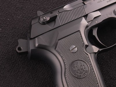 Beretta 8040 Cougar G .40 S&W Semi-Automatic Pistol - Image 5 of 10
