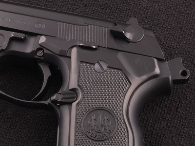 Beretta 8040 Cougar G .40 S&W Semi-Automatic Pistol - Image 7 of 10