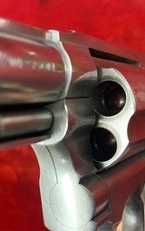 Smith & Wesson Model 640 357 Mag stainless 2 ”DAO, No internal lock. 5 shot - 5 of 11