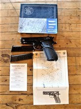 Smith & Wesson Model 39-2 w/Extra Clip, Box & Papers - 1 of 15