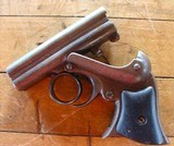 Antique 32 rim fire cal. Remington Elliot ring trigger 4 Barrel Pepper Box Deringer in a glass front Presentation case - 7 of 11