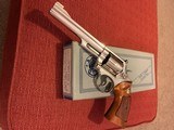 Smith & Wesson Model 19 .357 Magnum - 11 of 13