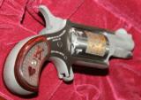 NORTH AMERICAN ARMS -- GOLD ENGRAVED --MINI REVOLVERS -- KING & QUEEN -- CUSTOM DISPLAY BOXES -- PAPER WORK -- - 7 of 12