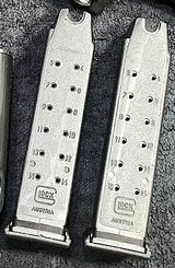 GLOCK 19 X 19 LUGER = TUPPERWARE BOX = MANUAL = TWO MAGAZINES , LOADER == Believed to be NEW OLD STOCK = 1993 MARKED - 5 of 17