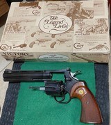 NEW OLD STOCK = FREE SHIPPING LOWER 48 == 1977 PYTHON = SIX (6) INCH = FACTORY PURE = BOX = MANUAL = LETTERED = ROYAL BLUE - 1 of 11