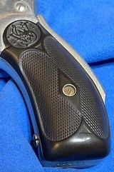 S&W SAFETY .38 = TOP BREAK = NICKEL = 98% = SEE IMAGES
=== HAMMERLESS == BODY GUARD - 8 of 13