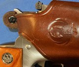RUGER NEW MODEL = .22 MAGNUM = SINGLE SIX = STAINLESS = HOLSTER & CARRYING CASE WITH LOGO'S - 3 of 9