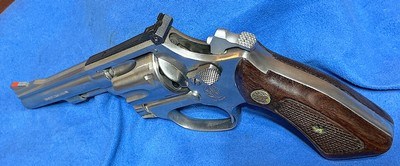 MODEL 63 no dash = SMITH & WESSON = NICKEL = 4 INCH = FACTORY GRIPS # TO THE GUN = 6 SHOT .22 LR - Image 6 of 9