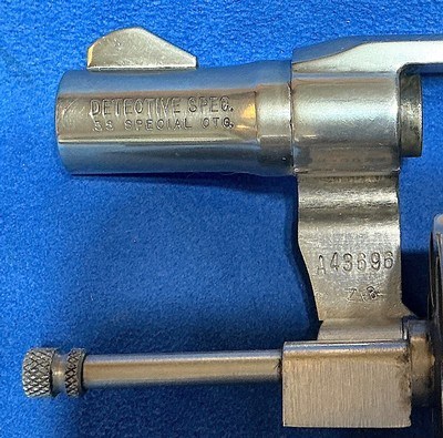 DETECTIVE SPECIAL = MADE 1972 = NICKEL = FACTORY BOX,PAPERS,& SLEEVE = 2nd Series = .38 sp, 2 inch - Image 3 of 7