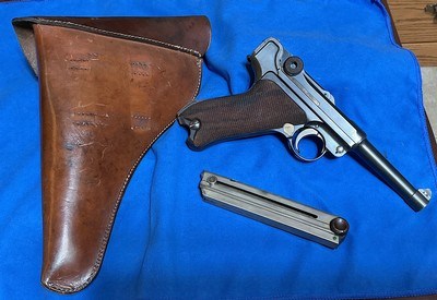 PERU = LUGER # 399V = ONE of 50 MADE = ONE of 4 REMAINING = 98% Condition = Matching HOLSTER & Numbered MAGAZINE = - Image 3 of 14