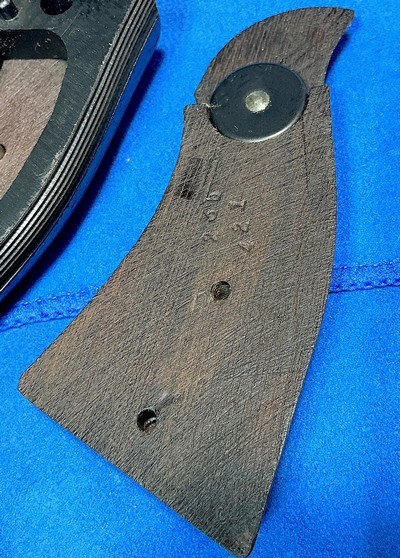 S & W = PRE MODEL 10 , m&p = BLUE = FOUR (4) INCH =98% CONDITION = Grey / Gray / Silver box w/ S&W paper wrap == - Image 12 of 13