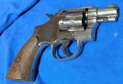 U.S. NAVY PILOTS COMBAT CARRY GUN = 1950's KOREA ERA = S&W TWO (2)INCH = WORN NICKEL = MECHANICALLY SOUND - Image 2 of 5