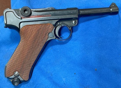 MAUSER / DWM = 1942 LUGER = BLUED = NUMBERS MATCH = ORDINANCE / ARSENALREBUILD = A SHOOTER - Image 1 of 12
