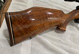 Weatherby Mark V Varmintmaster 22-250 - 2 of 14