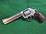 Smith & Wesson 686 357 magnum 6"7 shot - 1 of 5