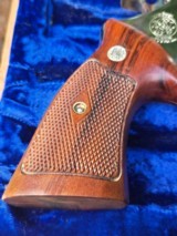 SMITH WESSON MODEL 57 