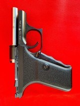 Heckler & Koch P7K3, 9K/380 ACP, Unfired Museum Quality with Four Magazines: - 12 of 15